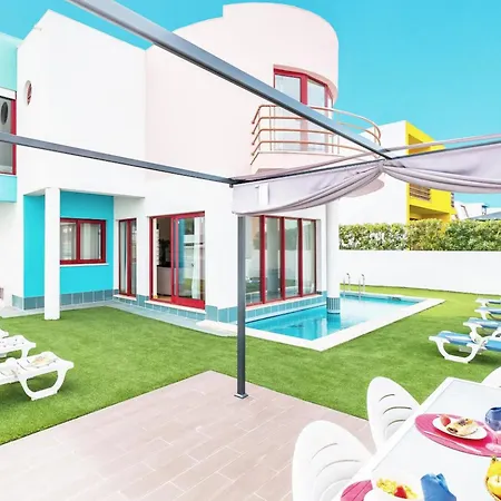 Modern Marina Location Pool Bbq *